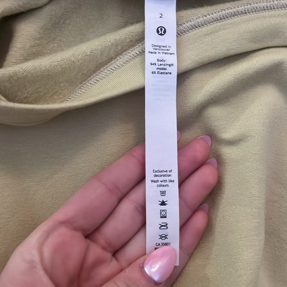 Lululemon pleated modal fleece sweatshirt women’s 2 - Picture 3 of 4